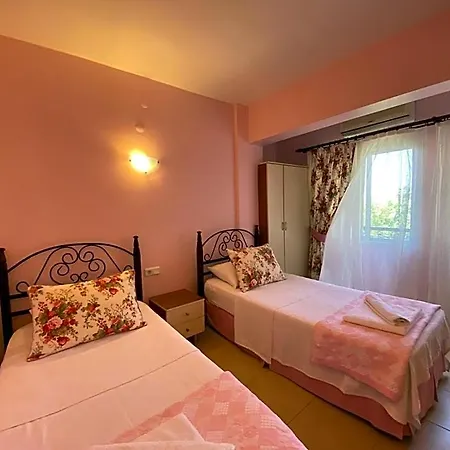 Hotel Maviev